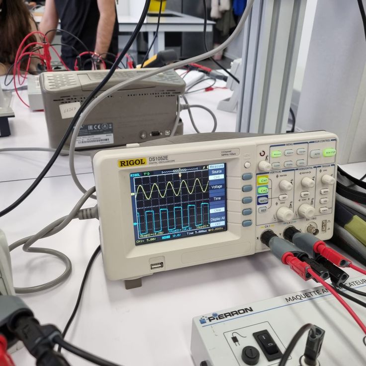 Oscilloscope capture during driver bring-up